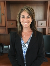 Carrie Faris, E.A.